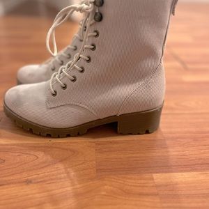 Sonoma Beige combat boots
